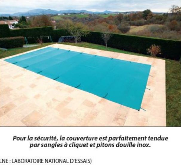 bâche de piscine